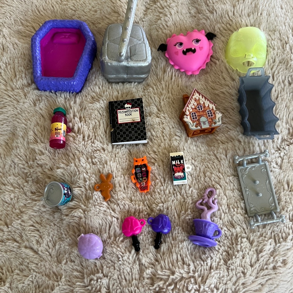 Monster High Doll Accessories Lot Hissfits Backpack Coffin Bed iCoffin Food 17pc